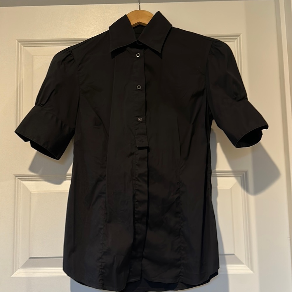 Gant fitted black short sleeve dress shirt size 6 darts fitted cuff-puff sleeve